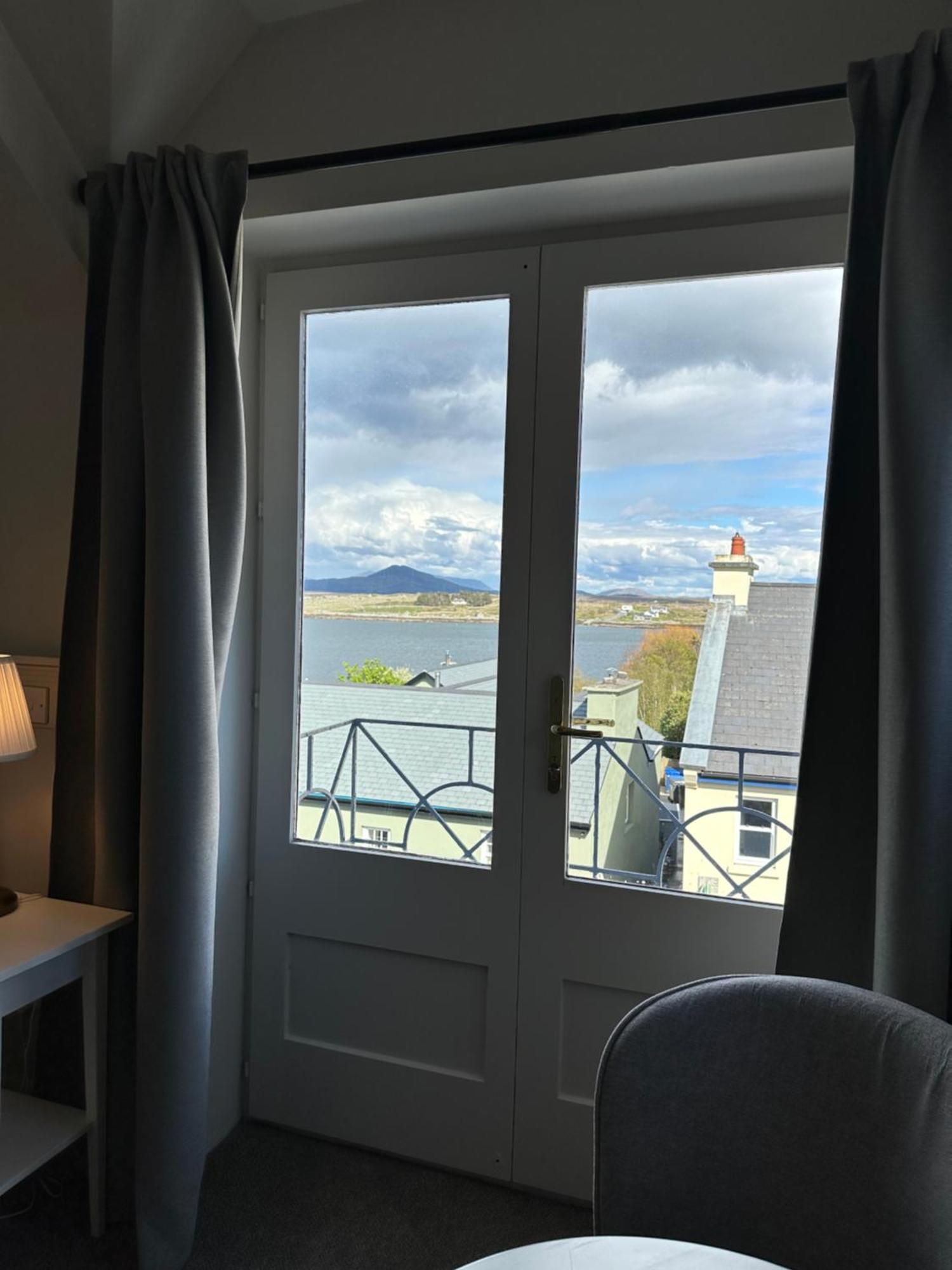 Eldon'S Bed & Breakfast Roundstone Exteriör bild