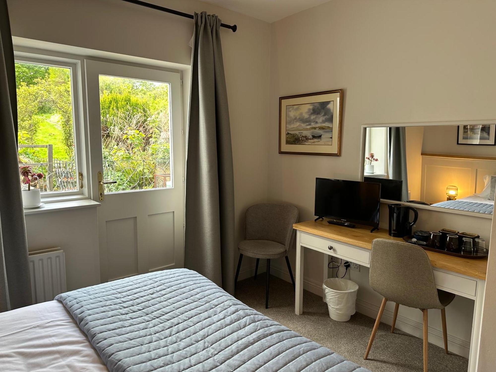 Eldon'S Bed & Breakfast Roundstone Exteriör bild